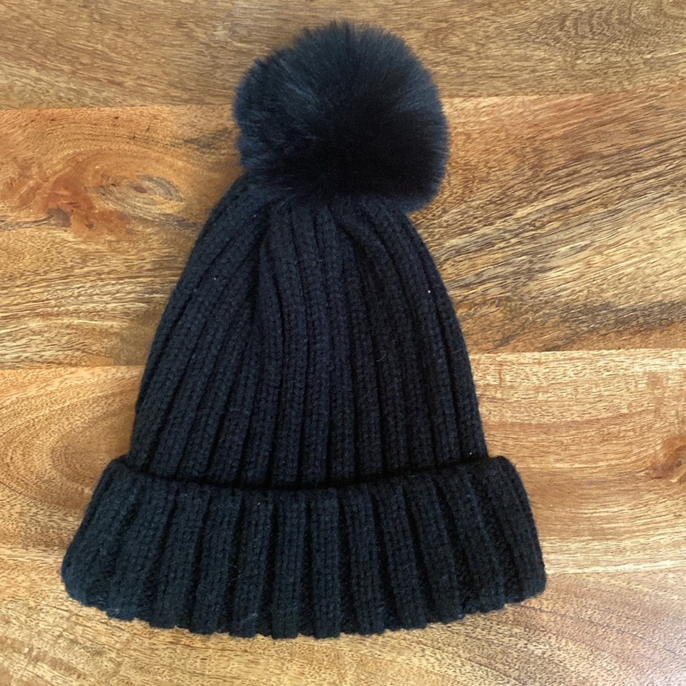 Nordstrom Black Ribbed Knit Winter Hat With Faux Fur Pom Beanie